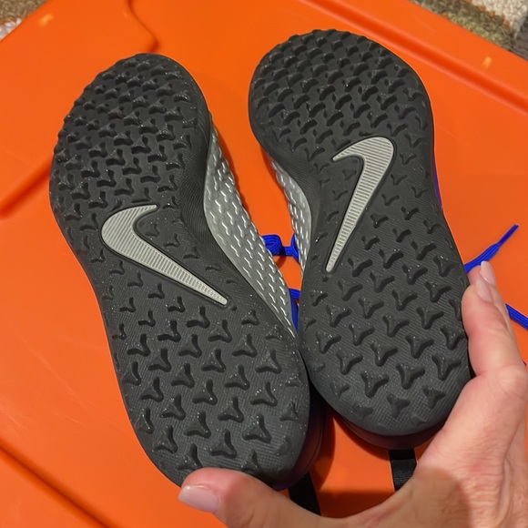 NWoT youth 6 Nike Phantom VSN turf cleats - Picture 2 of 9